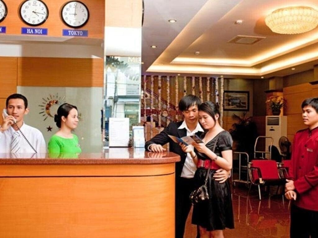 Апартаменты Nhat Thanh Hotel 3*