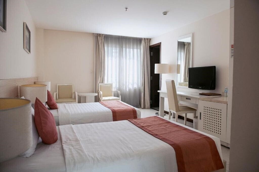 Территория Nhi Phi Hotel 3*