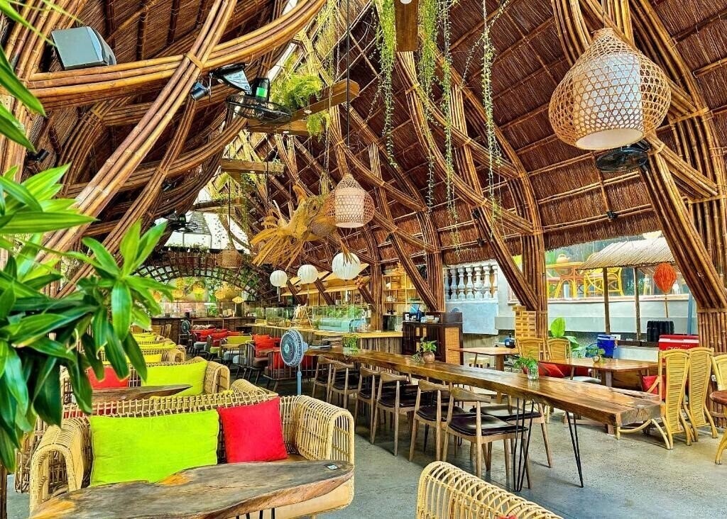 Территория The Light Hotel & Resort 4*