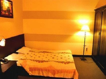 Вид Cuong Long Hotel 2*