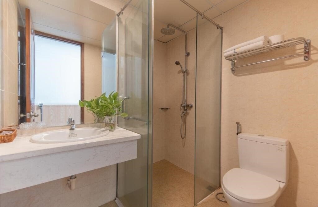 Вид Nang Vang Hotel Nha Trang (ex. Thanh Binh 2 Hotel) 2*