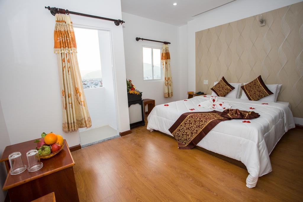 Вид Golden Tulip Hotel 3*