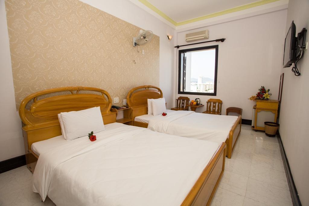 Апартаменты Golden Tulip Hotel 3*