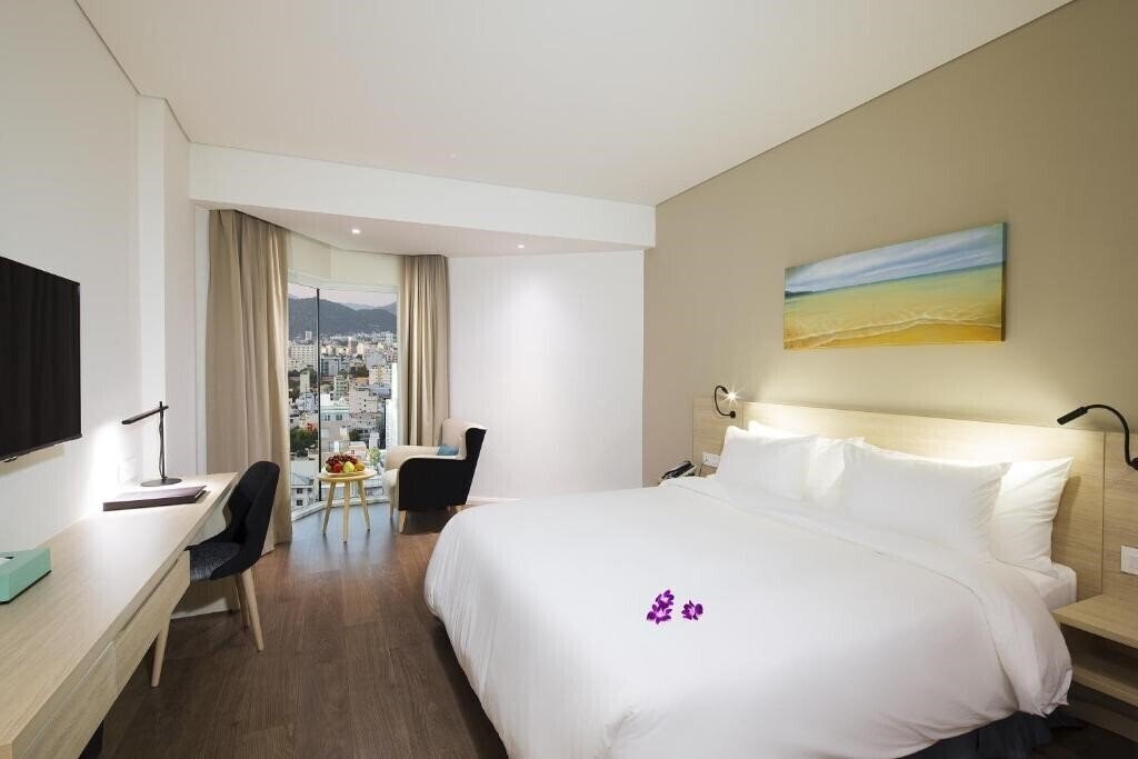 Вид Liberty Central Nha Trang Hotel 4*