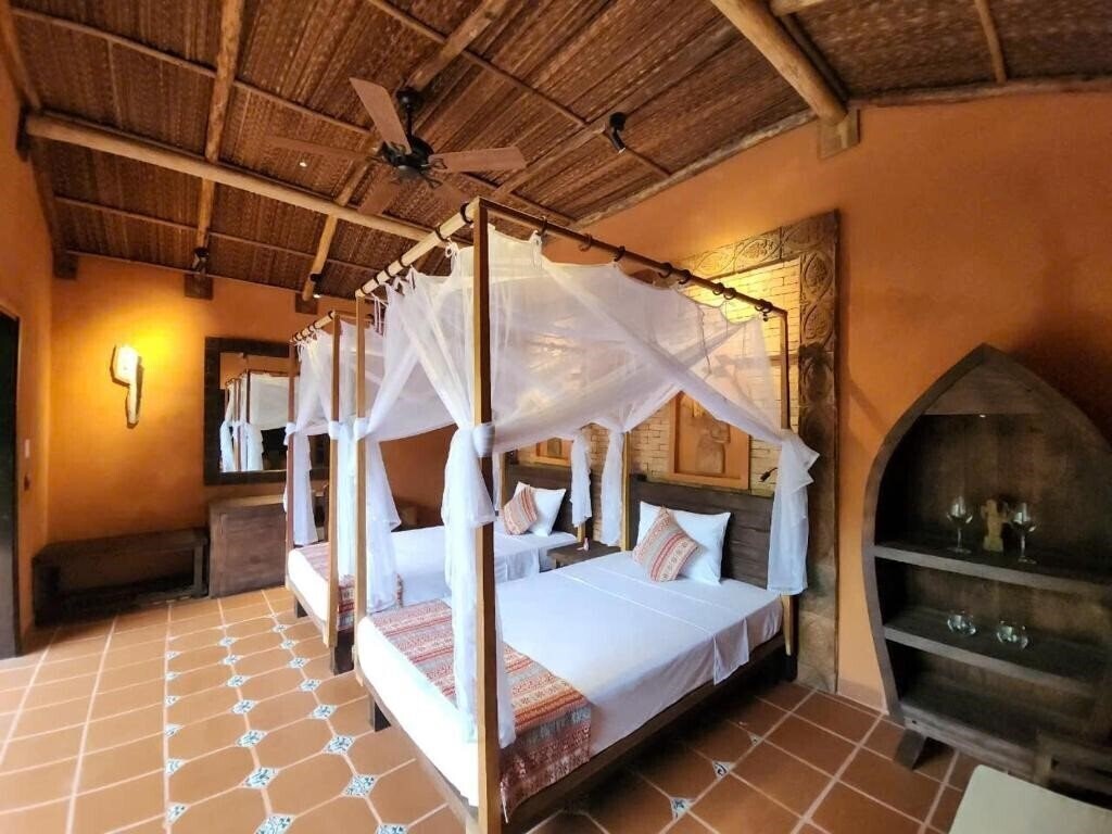 Апартаменты Whale Island Resort 2*