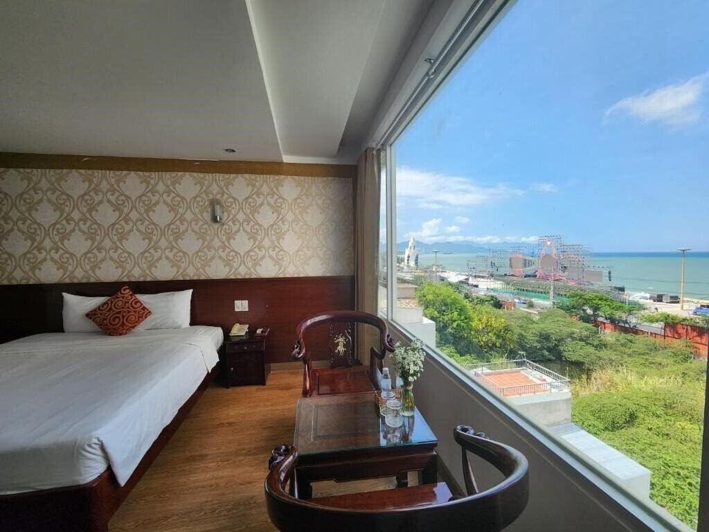 Вид Le Soleil Hotel (ex. Le Soleil Hotel Nha Trang, Galaxy Hotel Ngan Ha, Galaxy Hotel Nha Trang) 3*