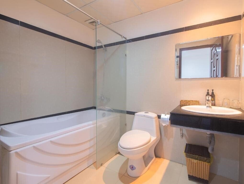 Територія Le Soleil Hotel (ex. Le Soleil Hotel Nha Trang, Galaxy Hotel Ngan Ha, Galaxy Hotel Nha Trang) 3*