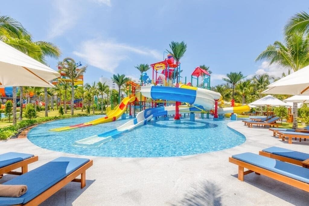 Територія Selectum Noa Resort Cam Ranh 5*