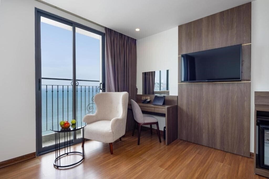 Вид Daphovina Hotel (ex. Aston Nha Trang City Hotel) 4*