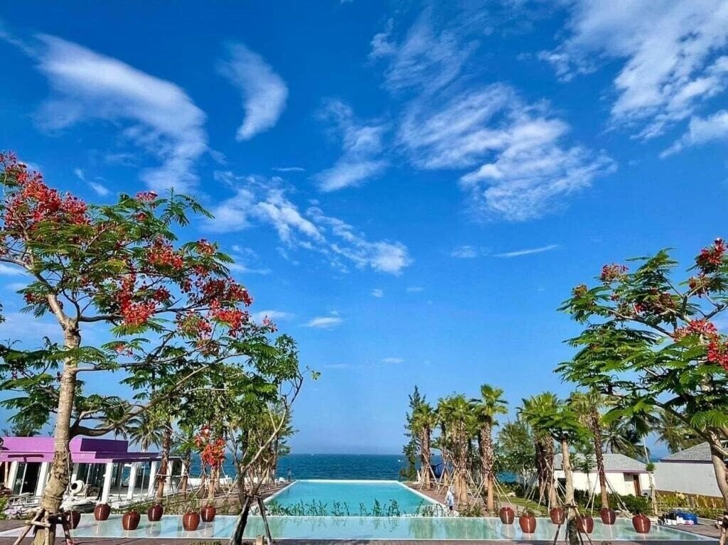 Вид TTC Van Phong Bay Resort 5*