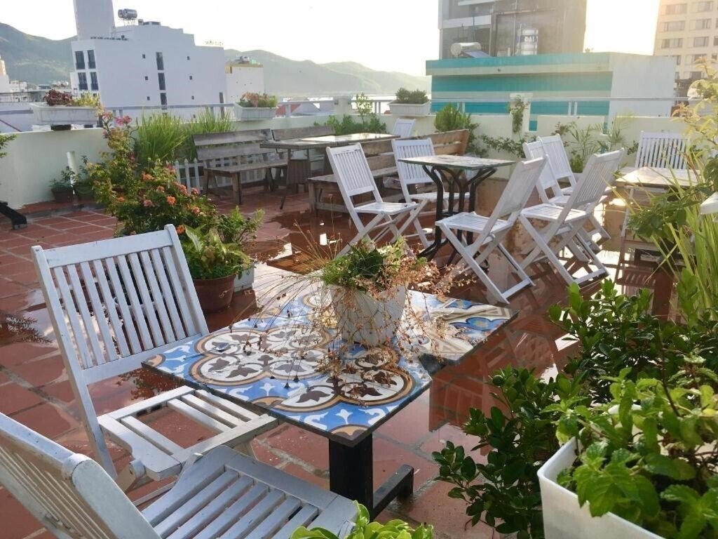 Территория Birdnests Hotel 2*