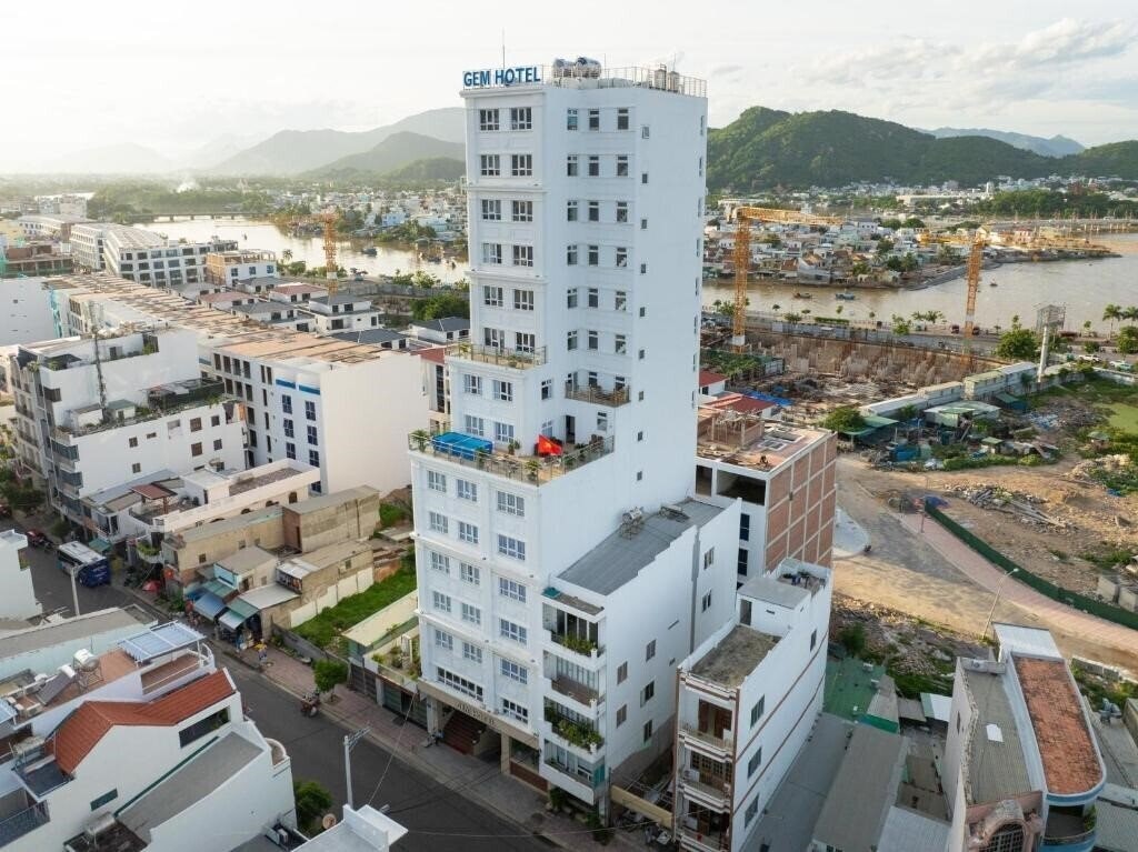 Территория Gem Nha Trang Hotel (ex. Dung Thanh Hotel, Gem Hotel) 3*