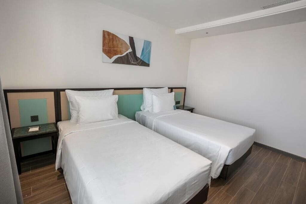 Готель Iconique Hotel 3*