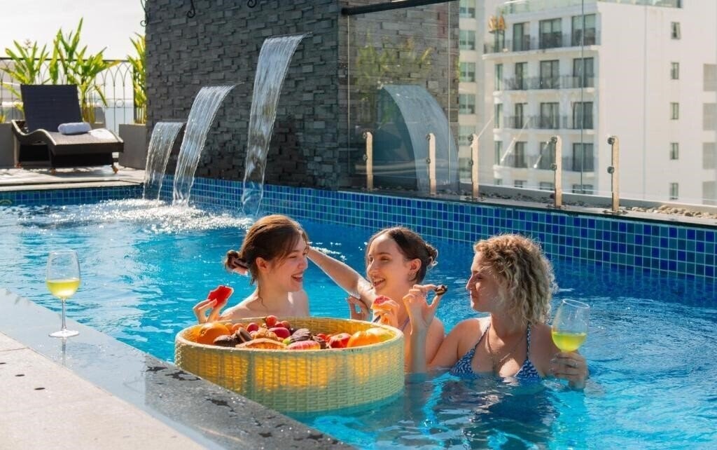 Апартаменты Aaron Boutique Hotel 4*