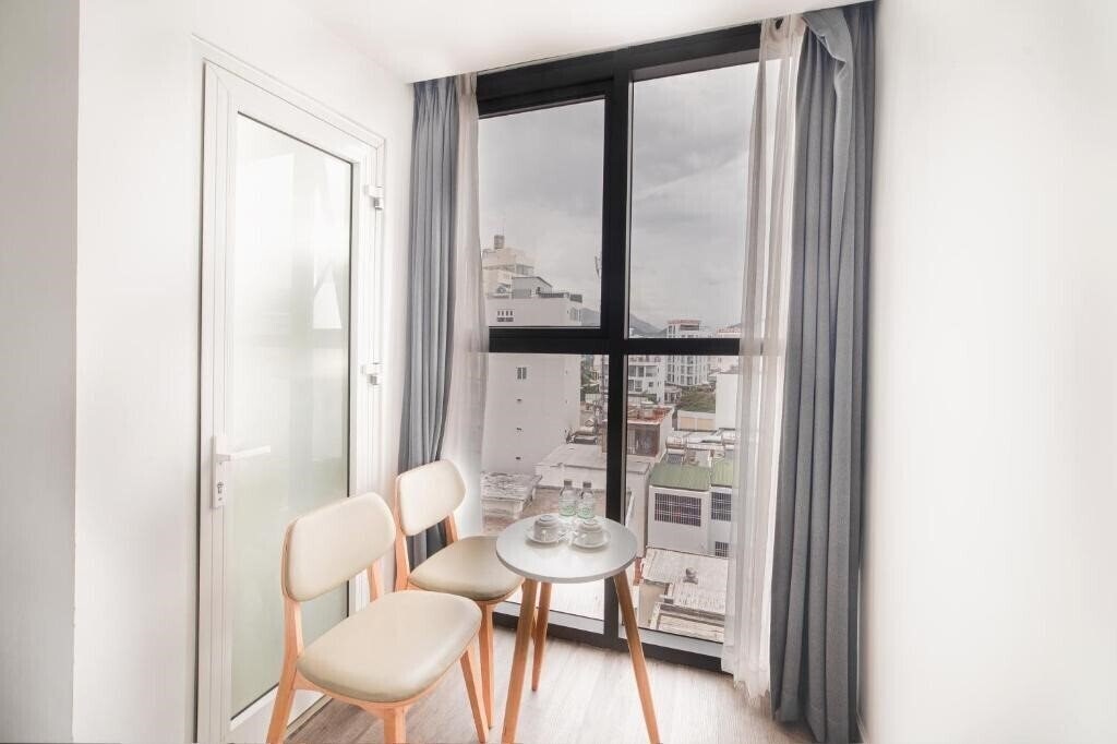 Картинка Dolphin Hotel Nha Trang 2*