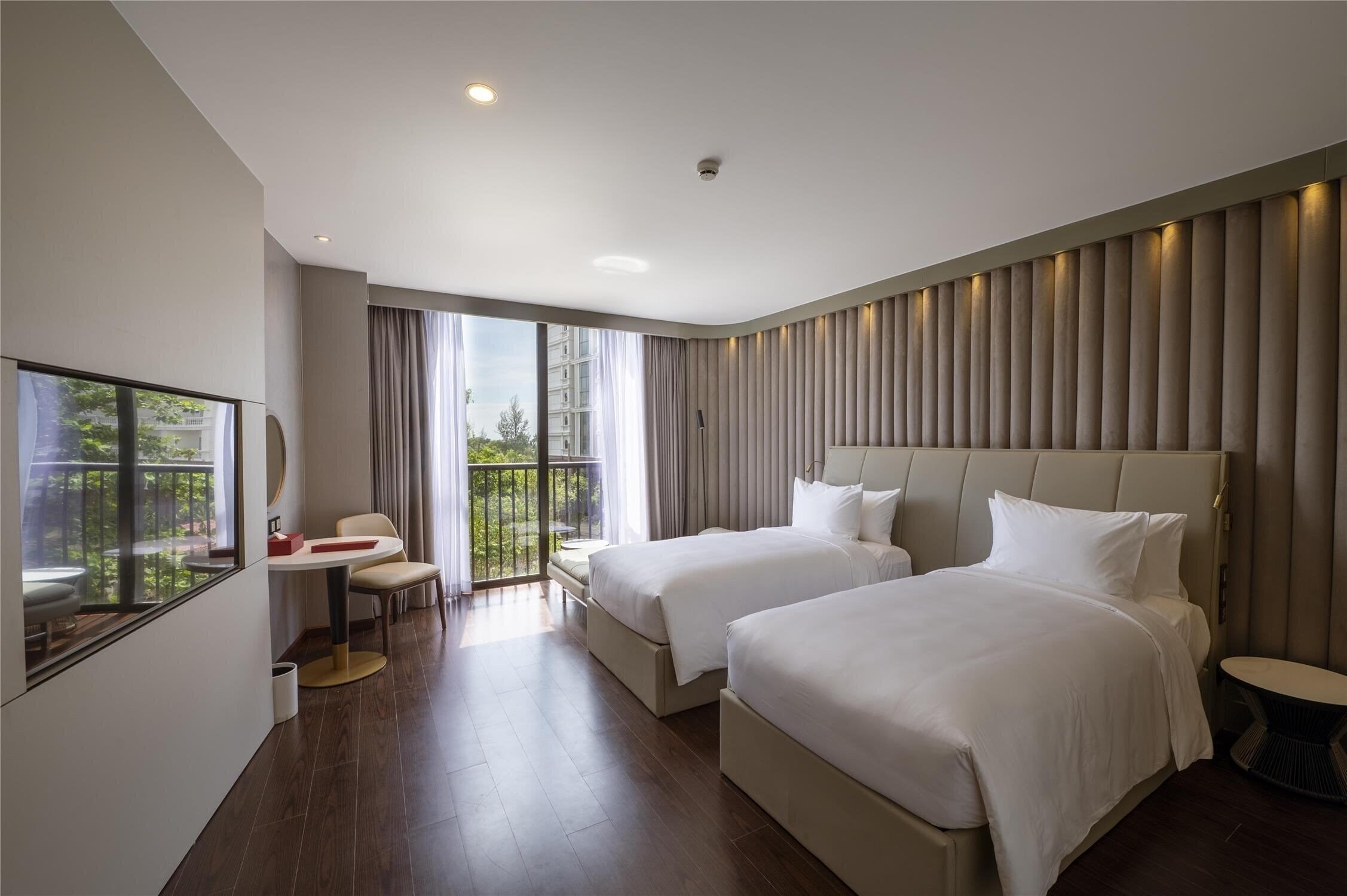 Територія WorldHotels Long Beach Resort Phu Quoc (ex. Long Beach Resort Phu Quoc) 4*