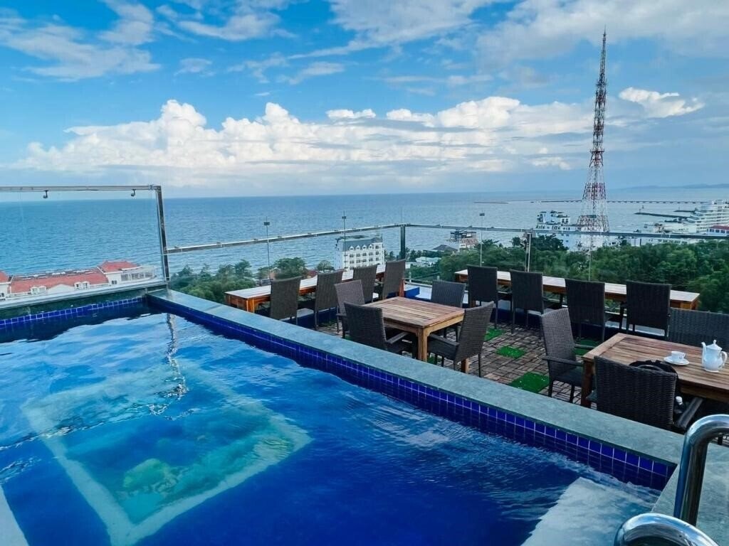 Фотографія Rock Mila Phu Quoc Hotel 3*