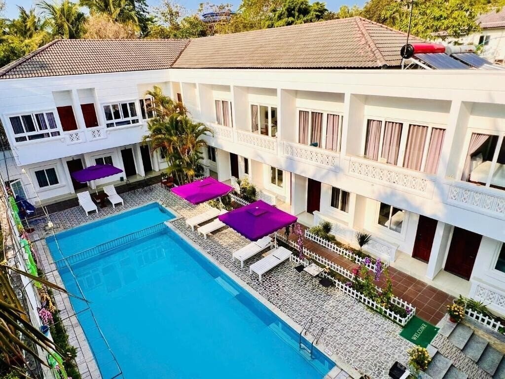 Отель Lavender Resorts 3*