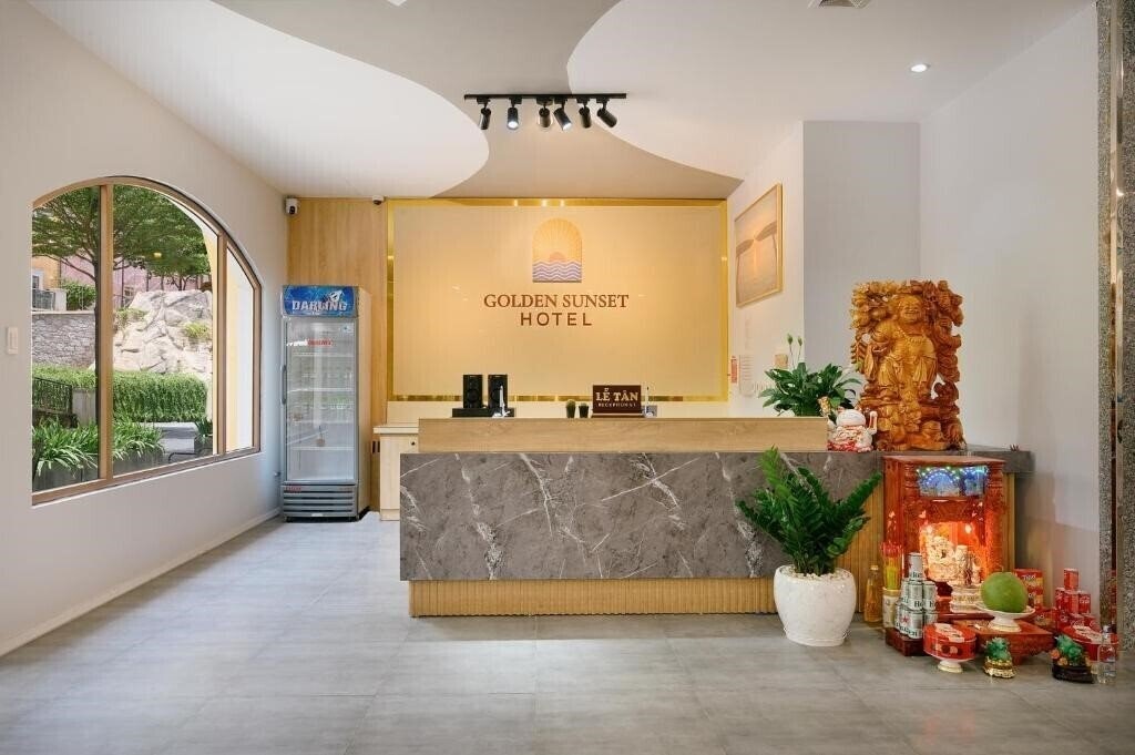 Территория Golden Sunset Hotel 2*