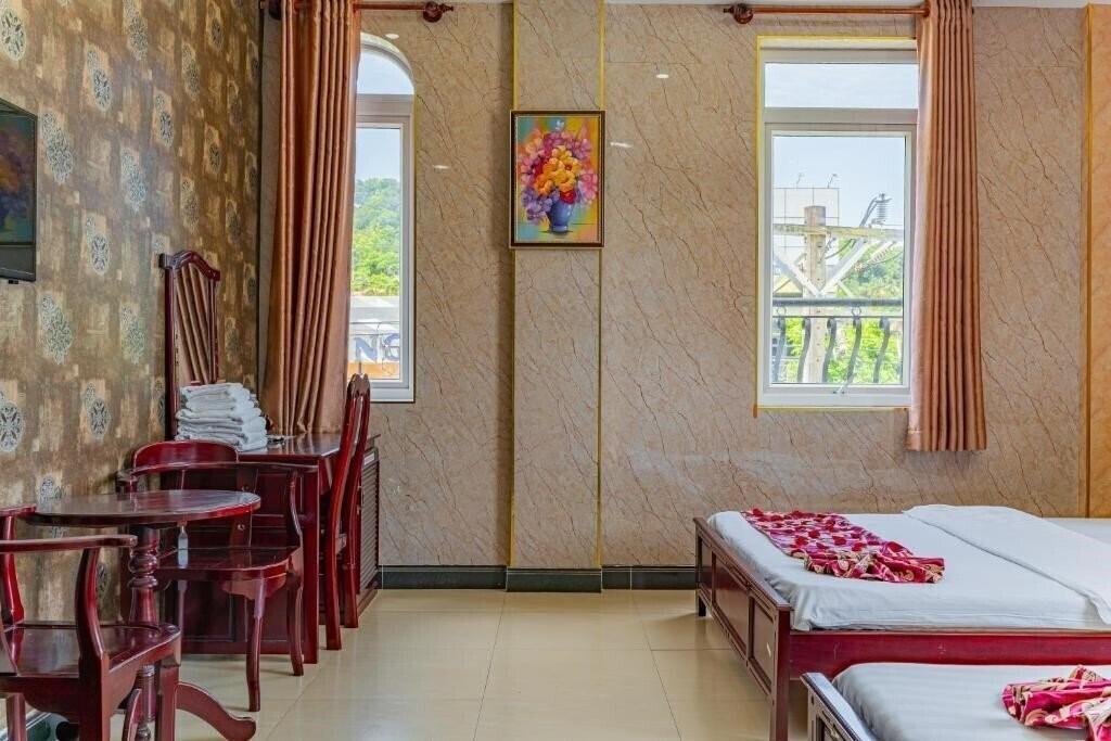 Панорама Thi Long Phung Hotel 2*