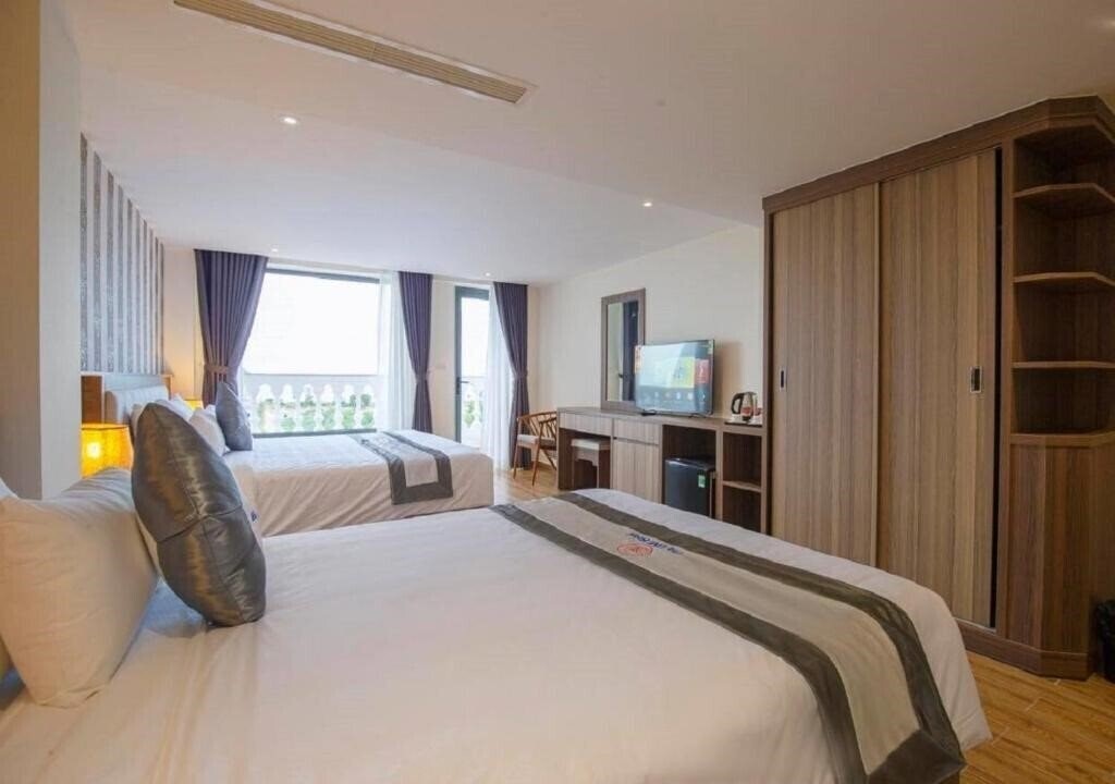 Панорама UMI-PQ hotel 3*