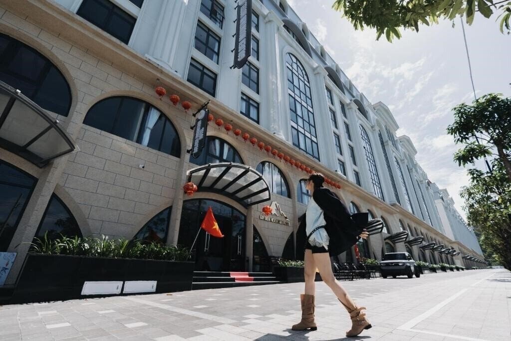 Апартаменты Golden Mountain Hotel 3*