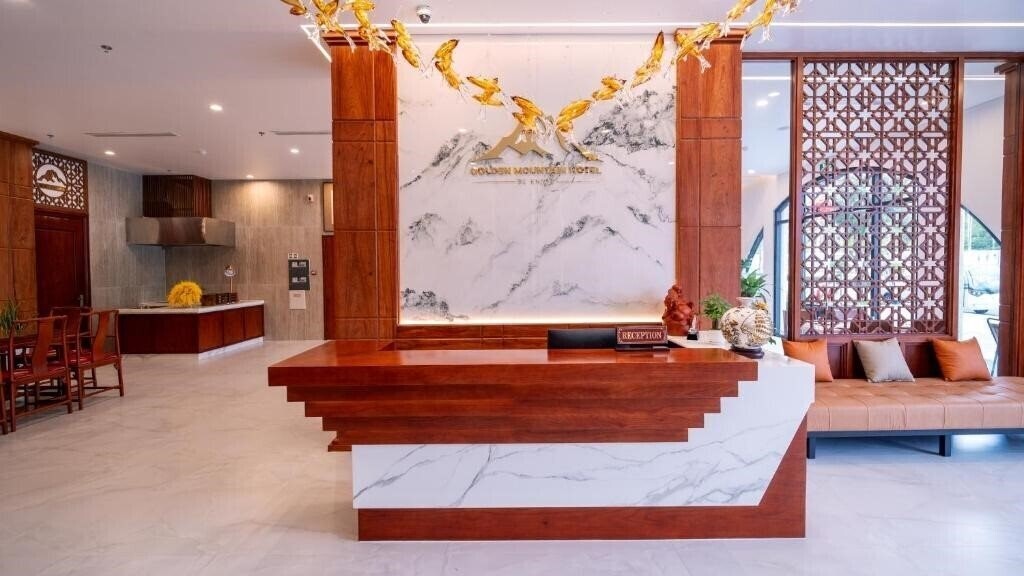 Панорама Golden Mountain Hotel 3*