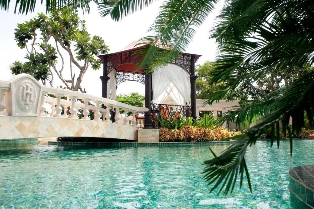 Территория The Imperial Hotel Vung Tau 5*