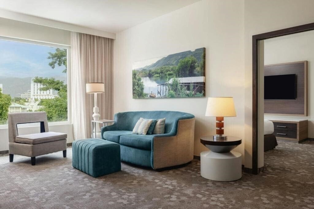 Вид Courtyard Kingston, Jamaica 3*