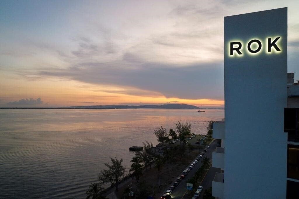 Панорама Rok Hotel Kingston Tapestry Collection By Hilton 4*