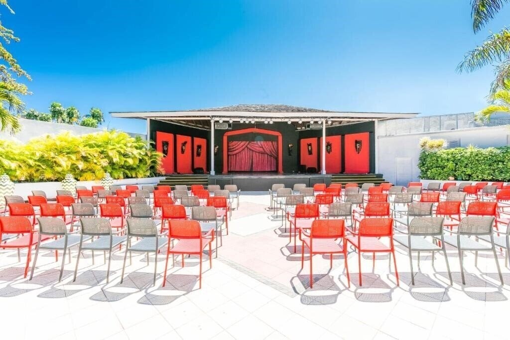 Апартаменты Grand Decameron Montego Beach (ex. Royal Decameron Montego Beach) 3*