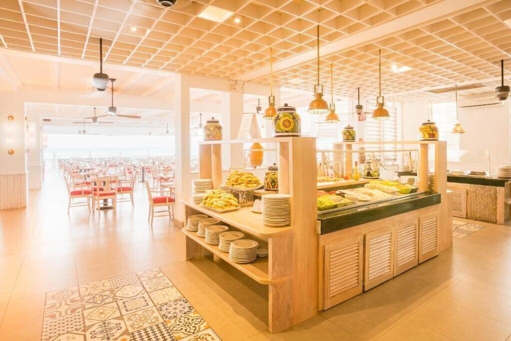 Панорама Grand Decameron Montego Beach (ex. Royal Decameron Montego Beach) 3*