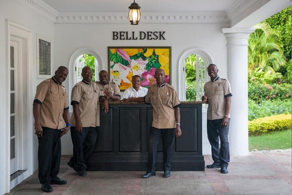 Изображение Half Moon Rose Hall 5*