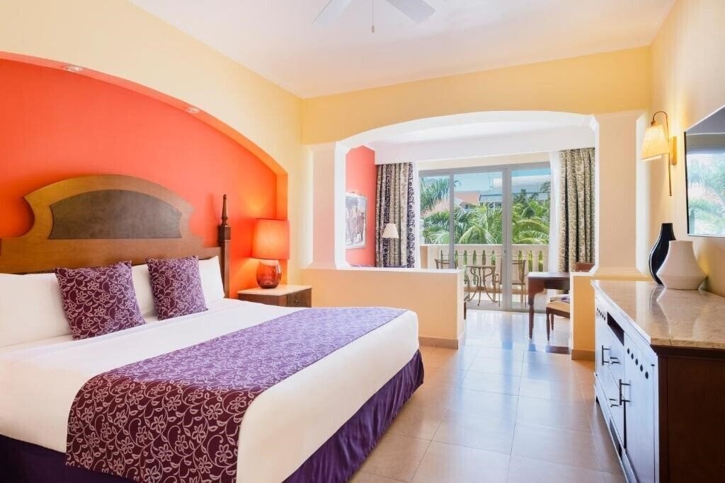 Вид Iberostar Rose Hall Suites 5*