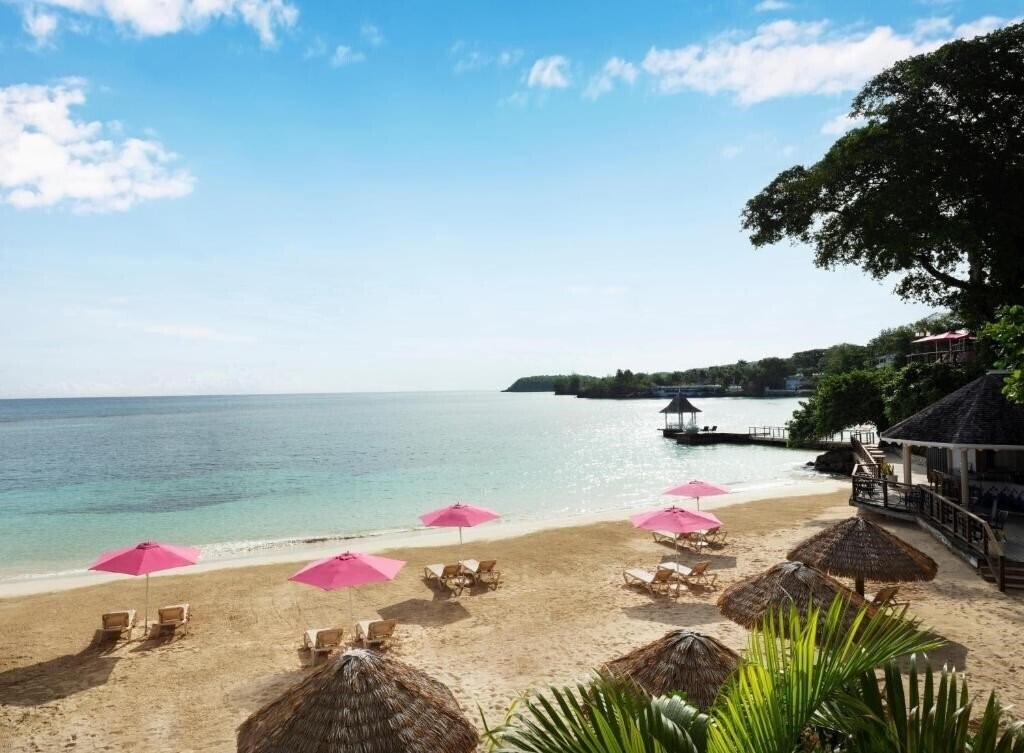 Апартаменты Sandals Royal Plantation 5*