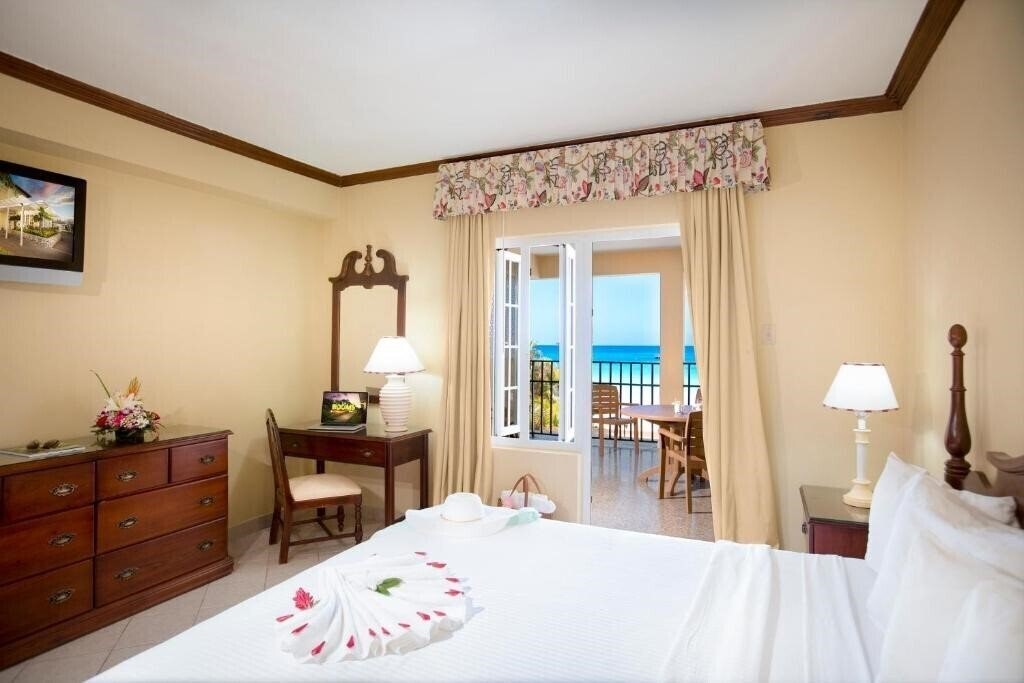 Територія Rooms On The Beach Negril (ex. SuperClubs Rooms on the Beach Negril) 3*