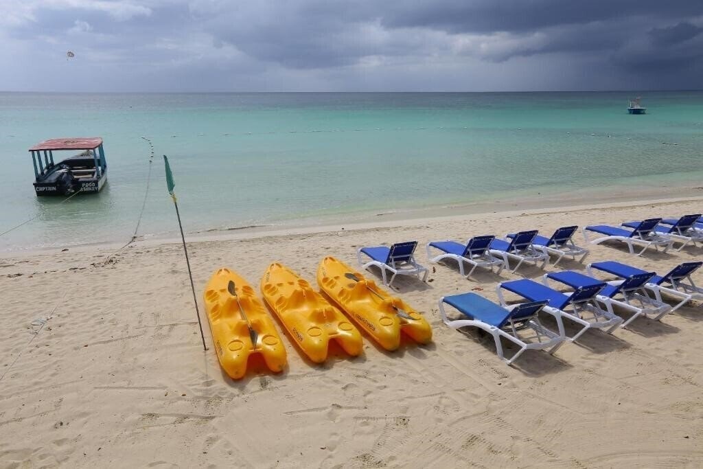 Территория Merrils Beach Resort 3*