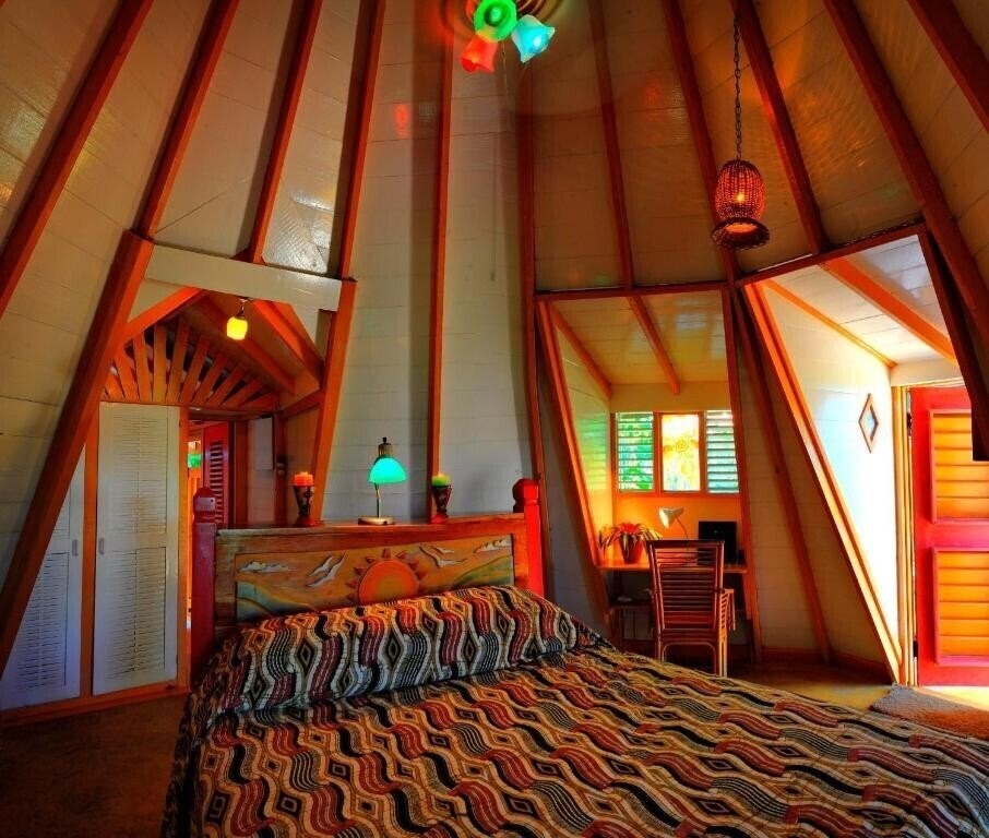 Панорама The Caves 5*