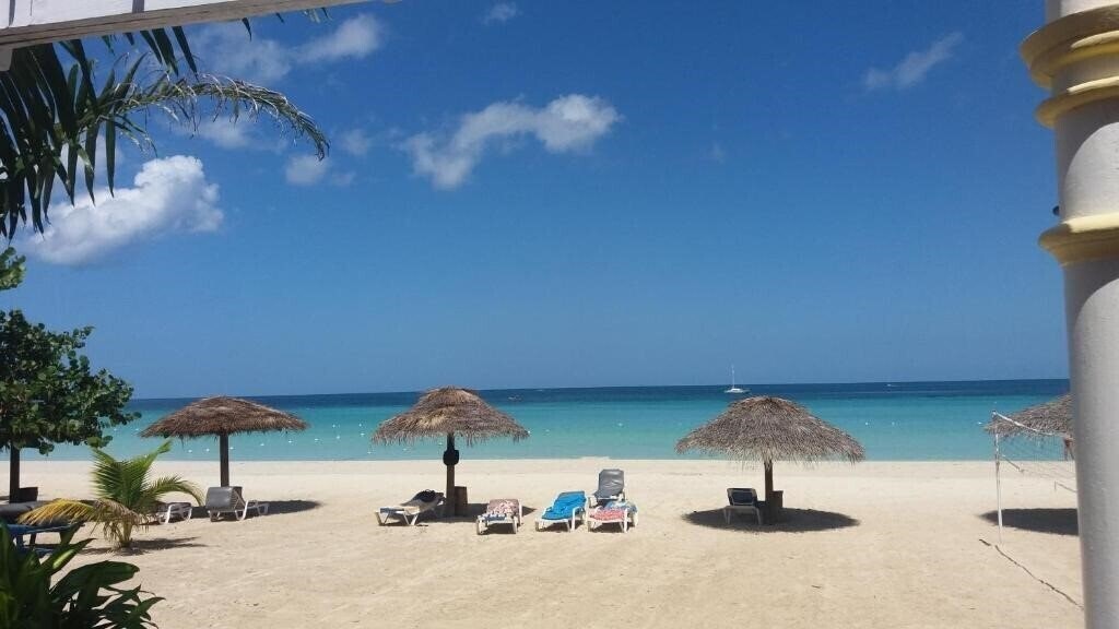 Панорама Beachcomber Club 2*