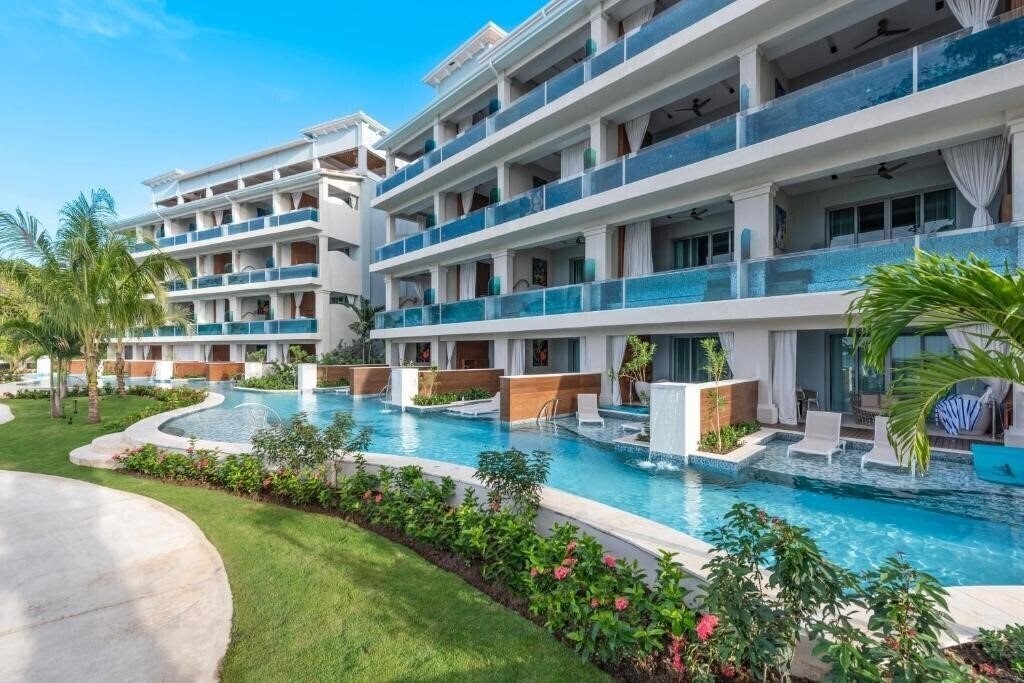 Территория Sandals Dunn's River 4*