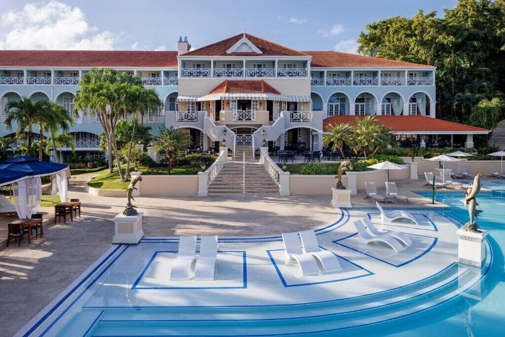 Апартаменты Sandals Ochi Beach Resort (ex. Grande Riviera) 5*