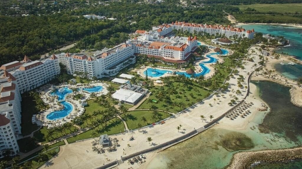 Панорама Bahia Principe Luxury Runaway Bay 5*