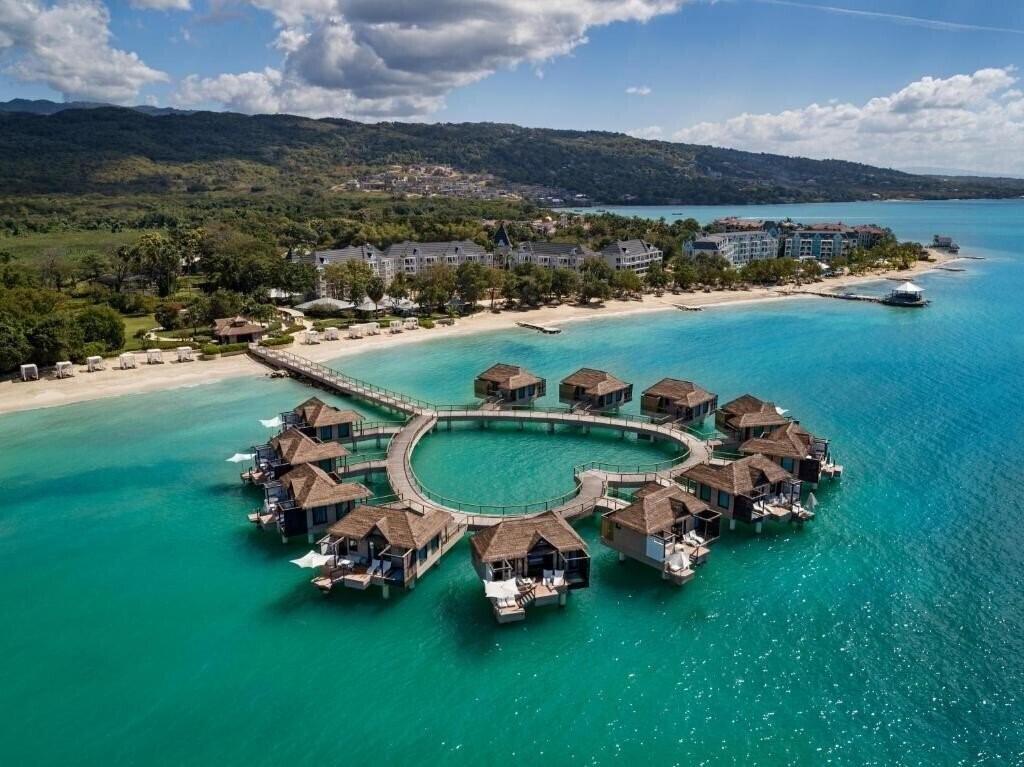 Отель Sandals Whitehouse European Village & SPA 5*