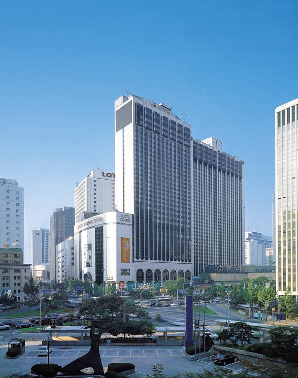 Lotte seoul. Лотте Сеул. Lotte Hotel Seoul. Сеул Лотте Плаза. Lotte Hotels Resorts Южная Корея Сеул.